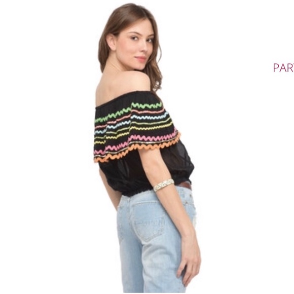 MISS JUNE*Off Shoulder Blouse**One Size $345 - Picture 3 of 5